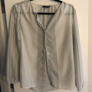 WHITE BUTTON UP STRIPED BLOUSE